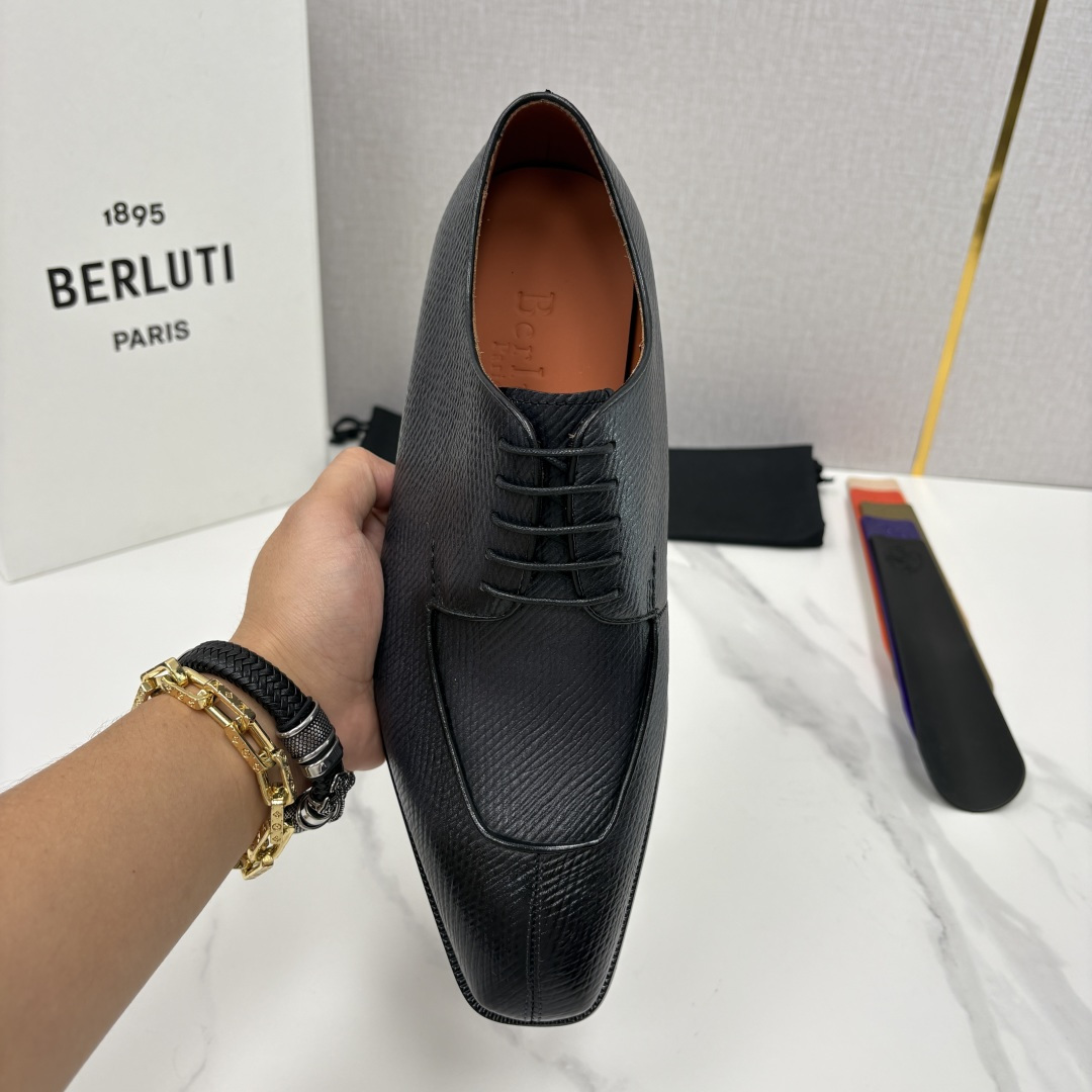 💋💍Berlut* 布鲁提 新款男士手工擦色正装皮鞋出货 甄选优质进口小牛皮鞋面 手工擦色工艺处理效果 