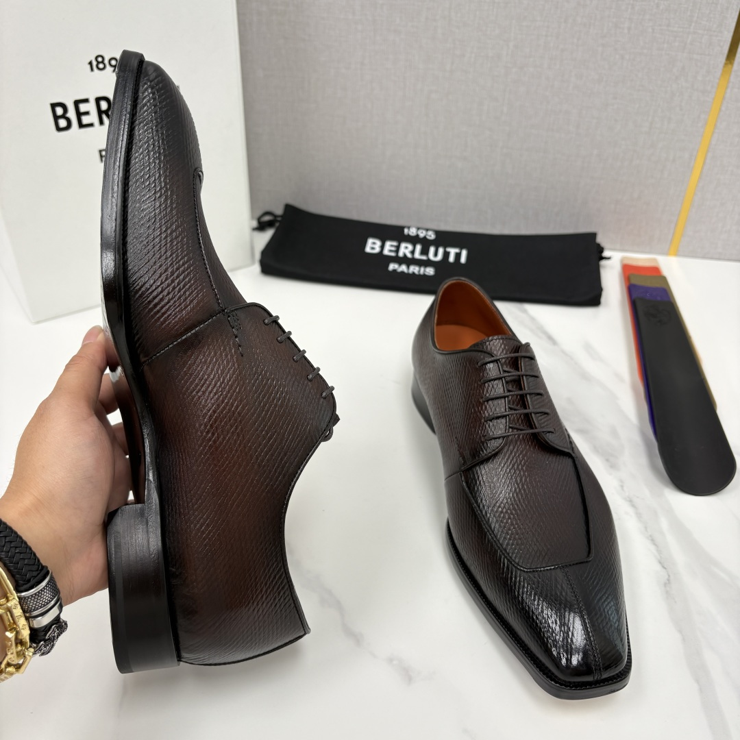 💋💍Berlut* 布鲁提 新款男士手工擦色正装皮鞋出货 甄选优质进口小牛皮鞋面 手工擦色工艺处理效果 