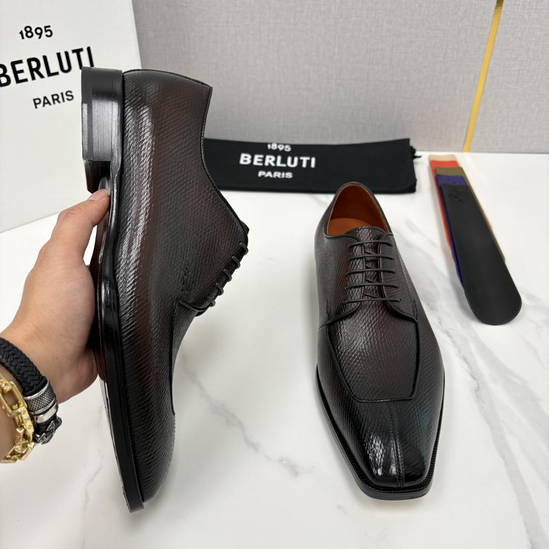 💋💍Berlut* 布鲁提 新款男士手工擦色正装皮鞋出货 甄选优质进口小牛皮鞋面 手工擦色工艺处理效果 