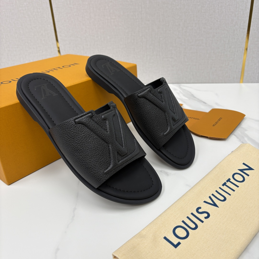 💋💍L家夏季新品 路易-威登 L*V PORTOFINO 凉拖 官方 7,050 将法式奢华与夏日休闲完