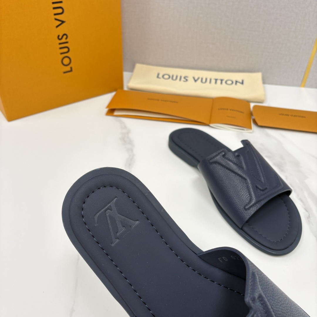 💋💍L家夏季新品 路易-威登 L*V PORTOFINO 凉拖 官方 7,050 将法式奢华与夏日休闲完