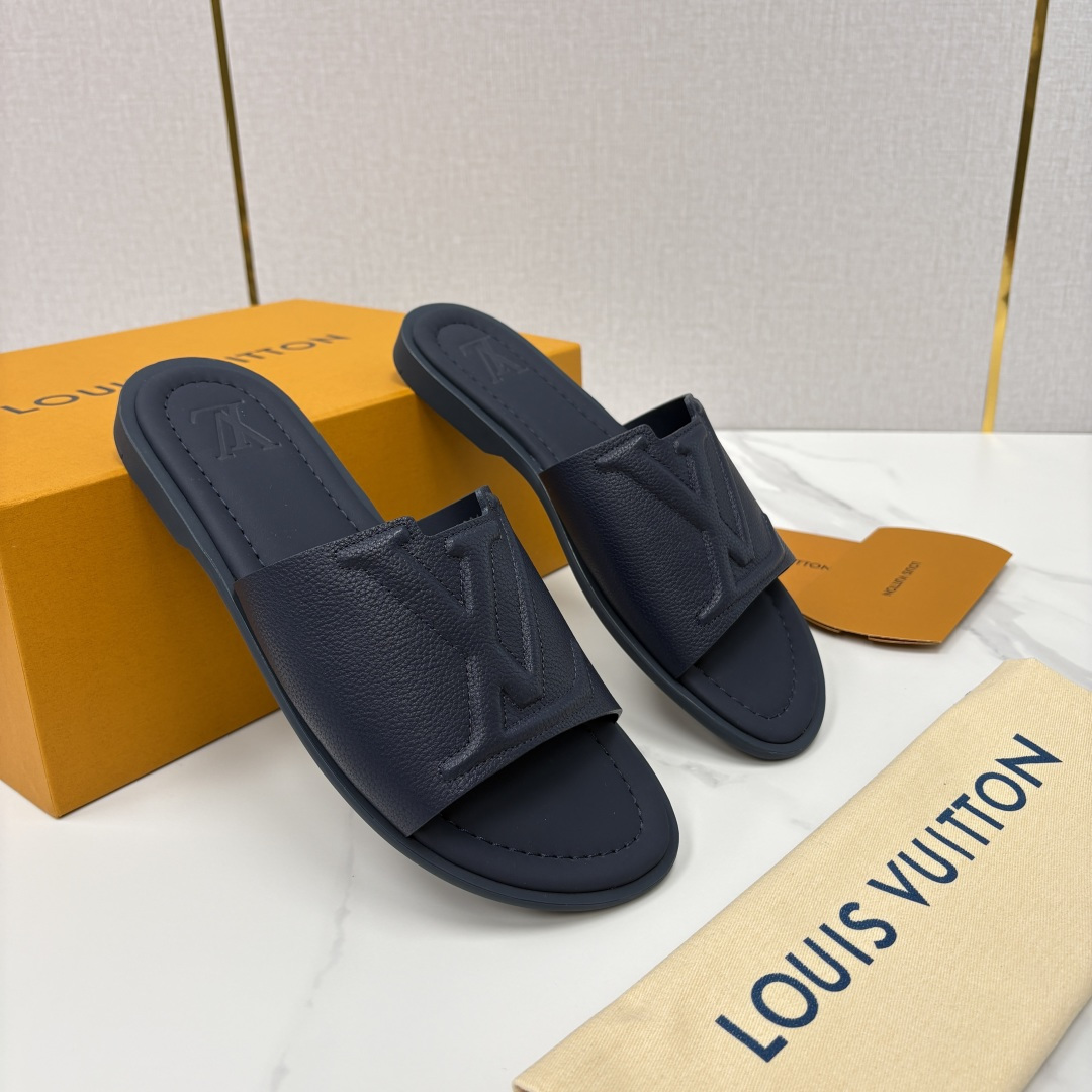 💋💍L家夏季新品 路易-威登 L*V PORTOFINO 凉拖 官方 7,050 将法式奢华与夏日休闲完