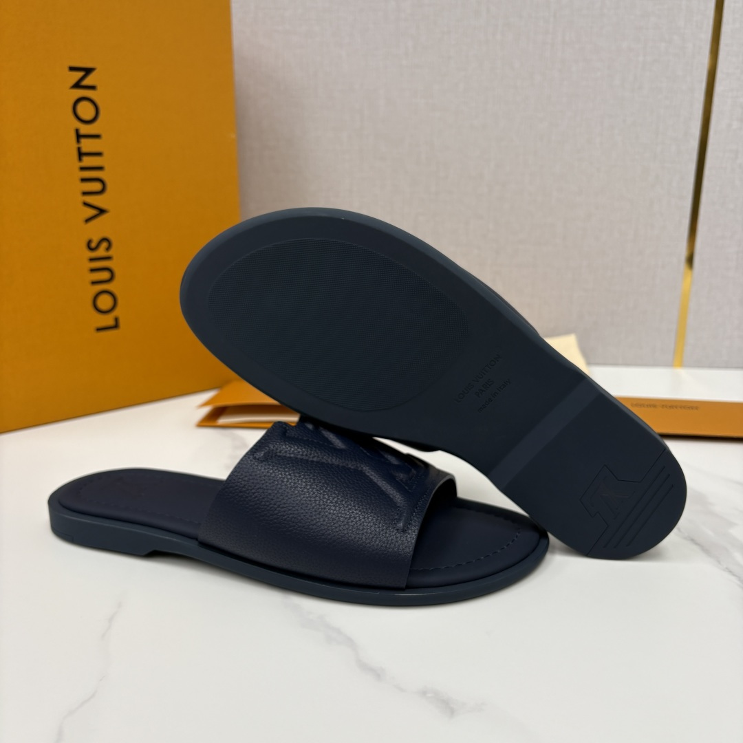 💋💍L家夏季新品 路易-威登 L*V PORTOFINO 凉拖 官方 7,050 将法式奢华与夏日休闲完