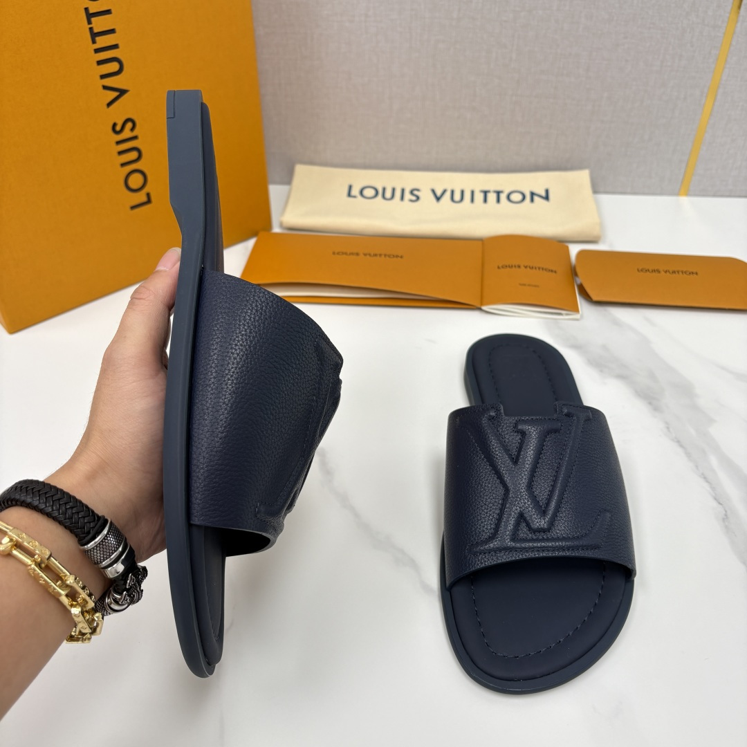 💋💍L家夏季新品 路易-威登 L*V PORTOFINO 凉拖 官方 7,050 将法式奢华与夏日休闲完