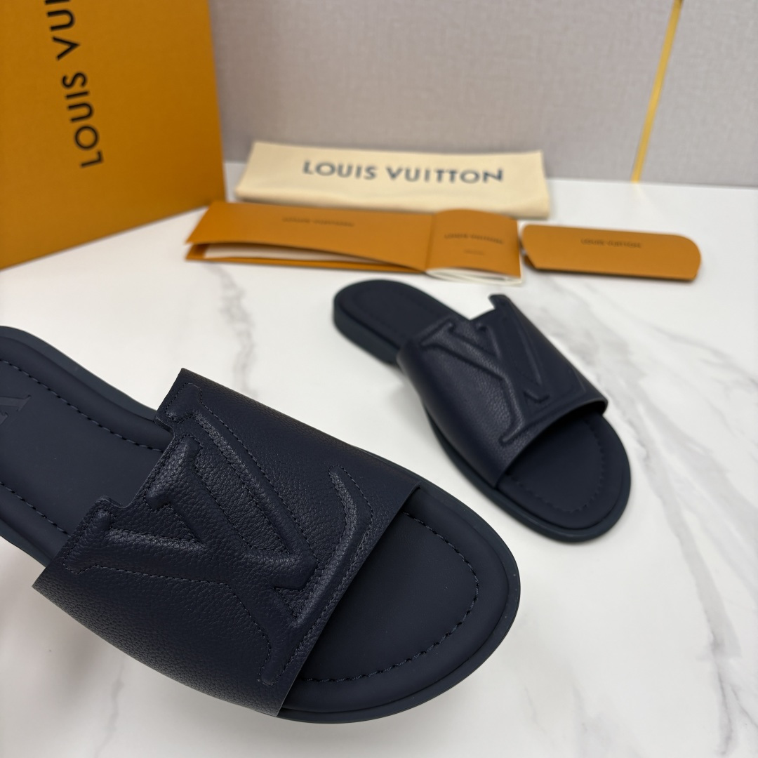 💋💍L家夏季新品 路易-威登 L*V PORTOFINO 凉拖 官方 7,050 将法式奢华与夏日休闲完