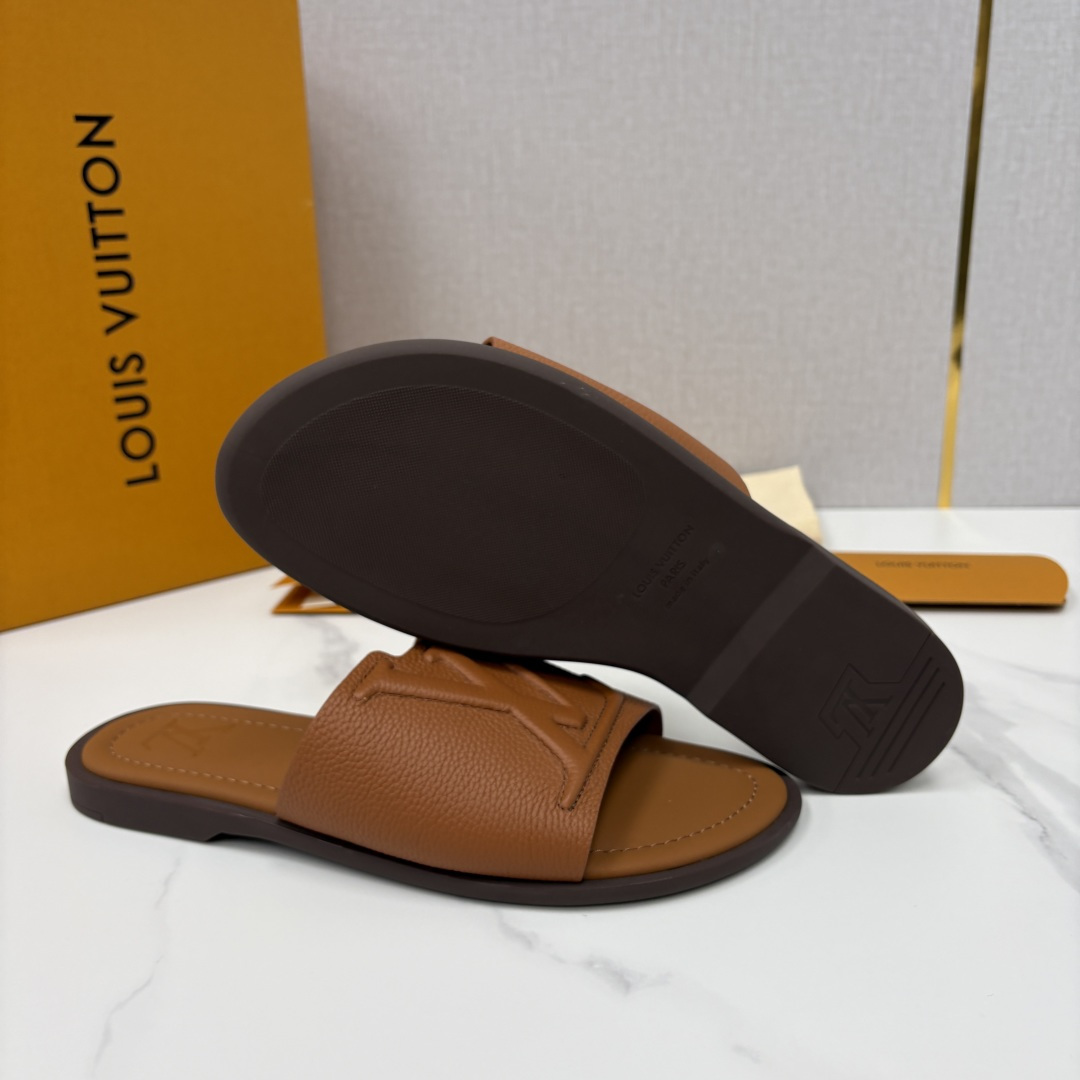 💋💍L家夏季新品 路易-威登 L*V PORTOFINO 凉拖 官方 7,050 将法式奢华与夏日休闲完