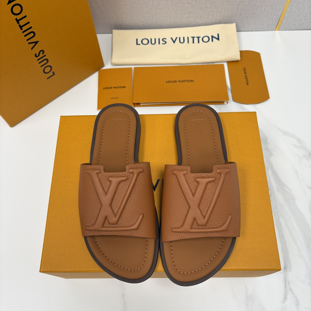 💋💍L家夏季新品 路易-威登 L*V PORTOFINO 凉拖 官方 7,050 将法式奢华与夏日休闲完