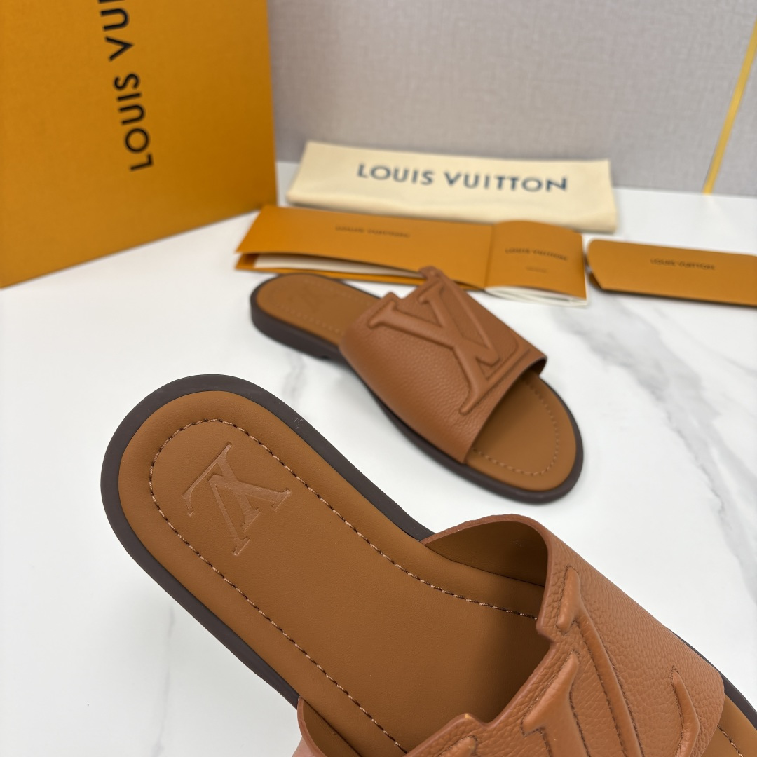 💋💍L家夏季新品 路易-威登 L*V PORTOFINO 凉拖 官方 7,050 将法式奢华与夏日休闲完