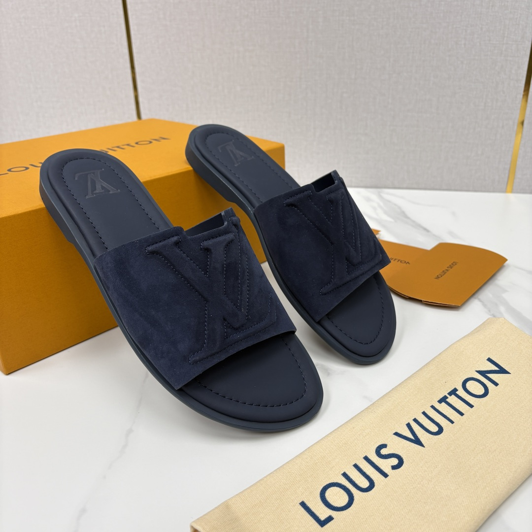 💋💍L家夏季新品 路易-威登 L*V PORTOFINO 凉拖 官方 7,050 将法式奢华与夏日休闲完