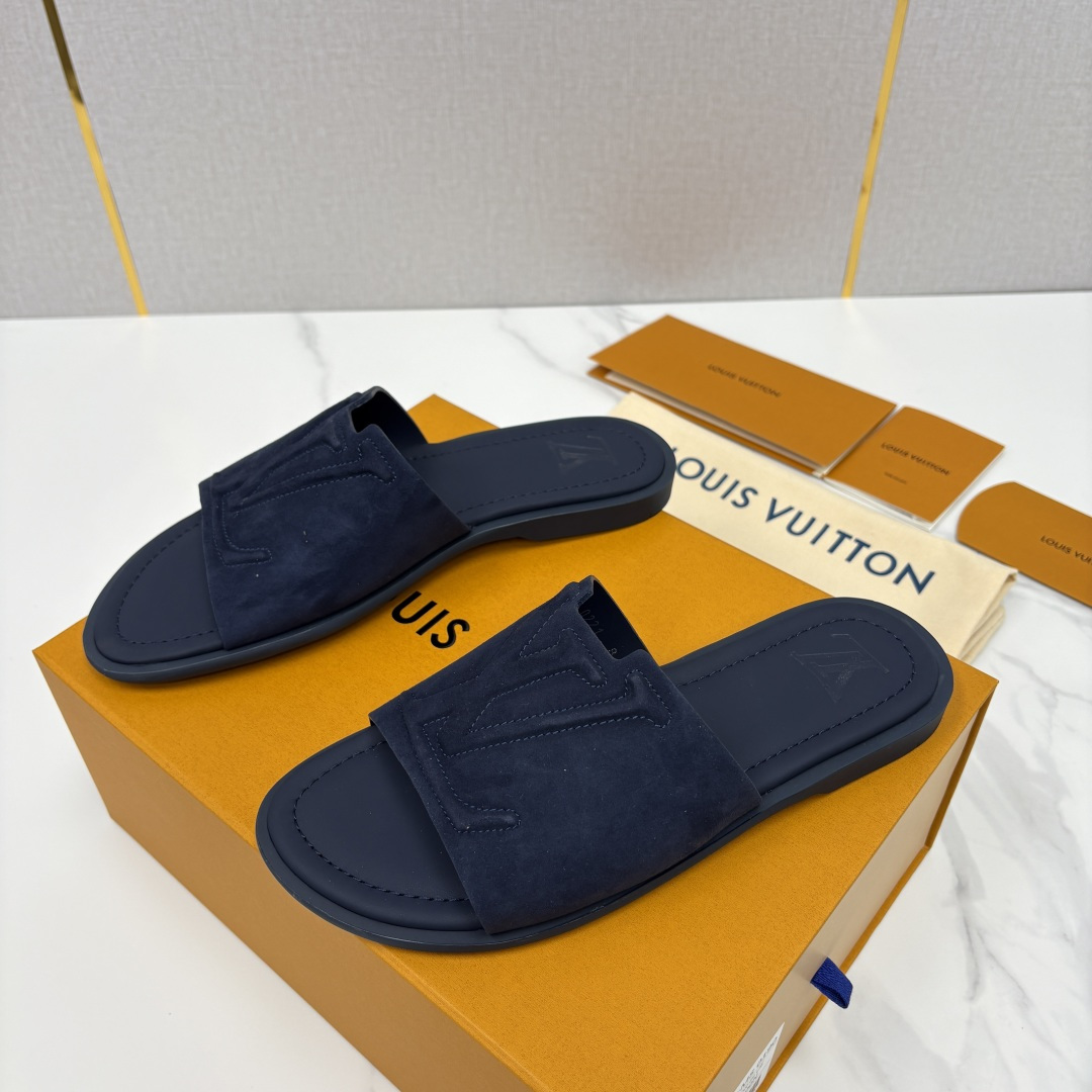 💋💍L家夏季新品 路易-威登 L*V PORTOFINO 凉拖 官方 7,050 将法式奢华与夏日休闲完