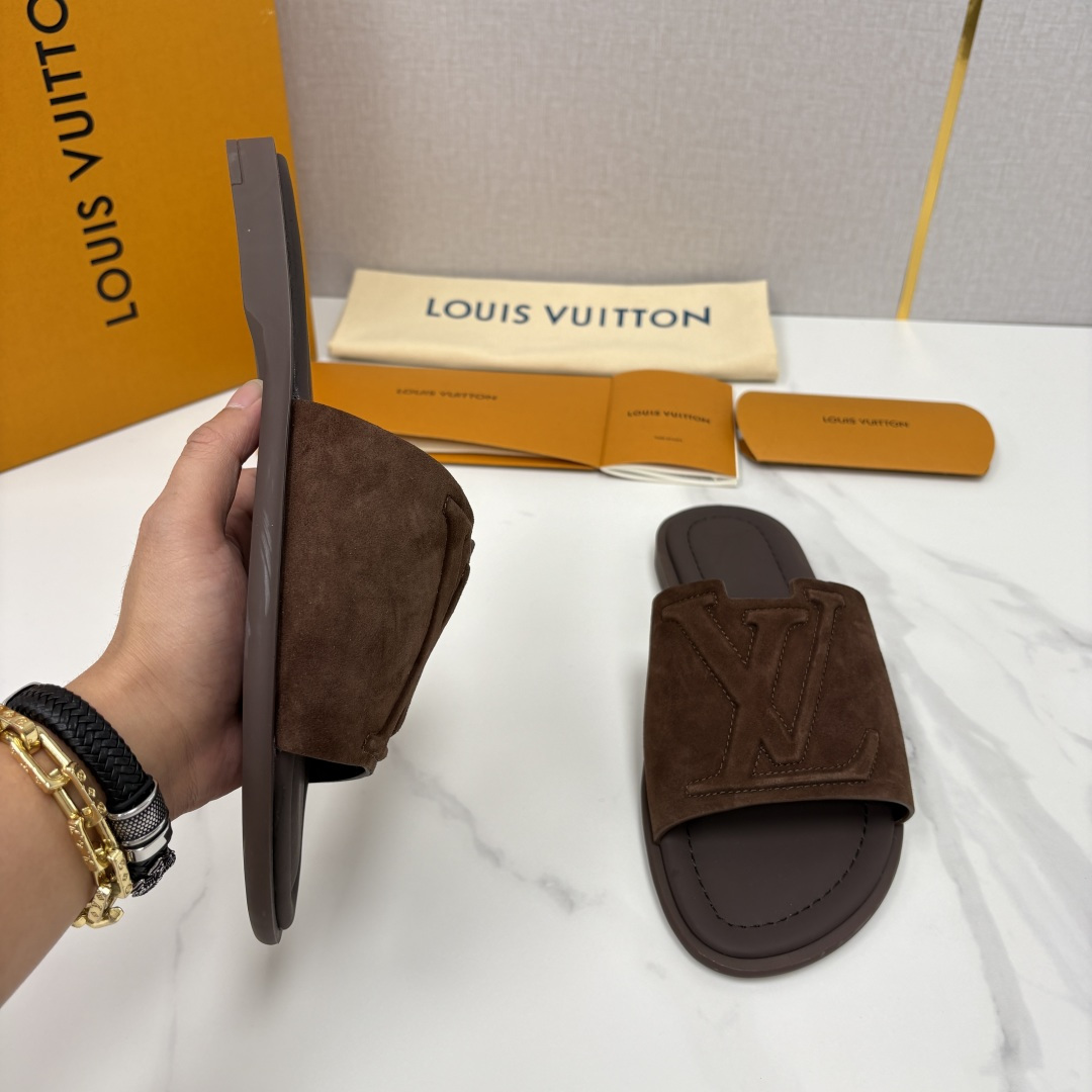 💋💍L家夏季新品 路易-威登 L*V PORTOFINO 凉拖 官方 7,050 将法式奢华与夏日休闲完