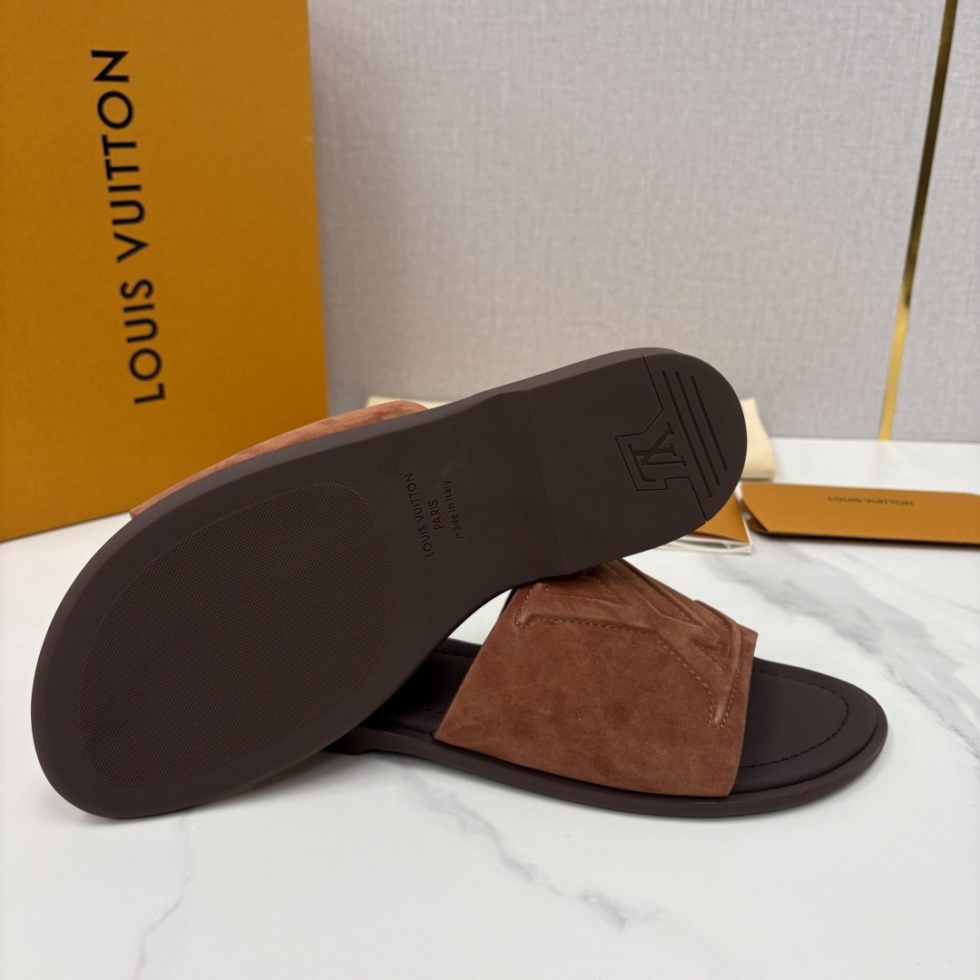 💋💍L家夏季新品 路易-威登 L*V PORTOFINO 凉拖 官方 7,050 将法式奢华与夏日休闲完