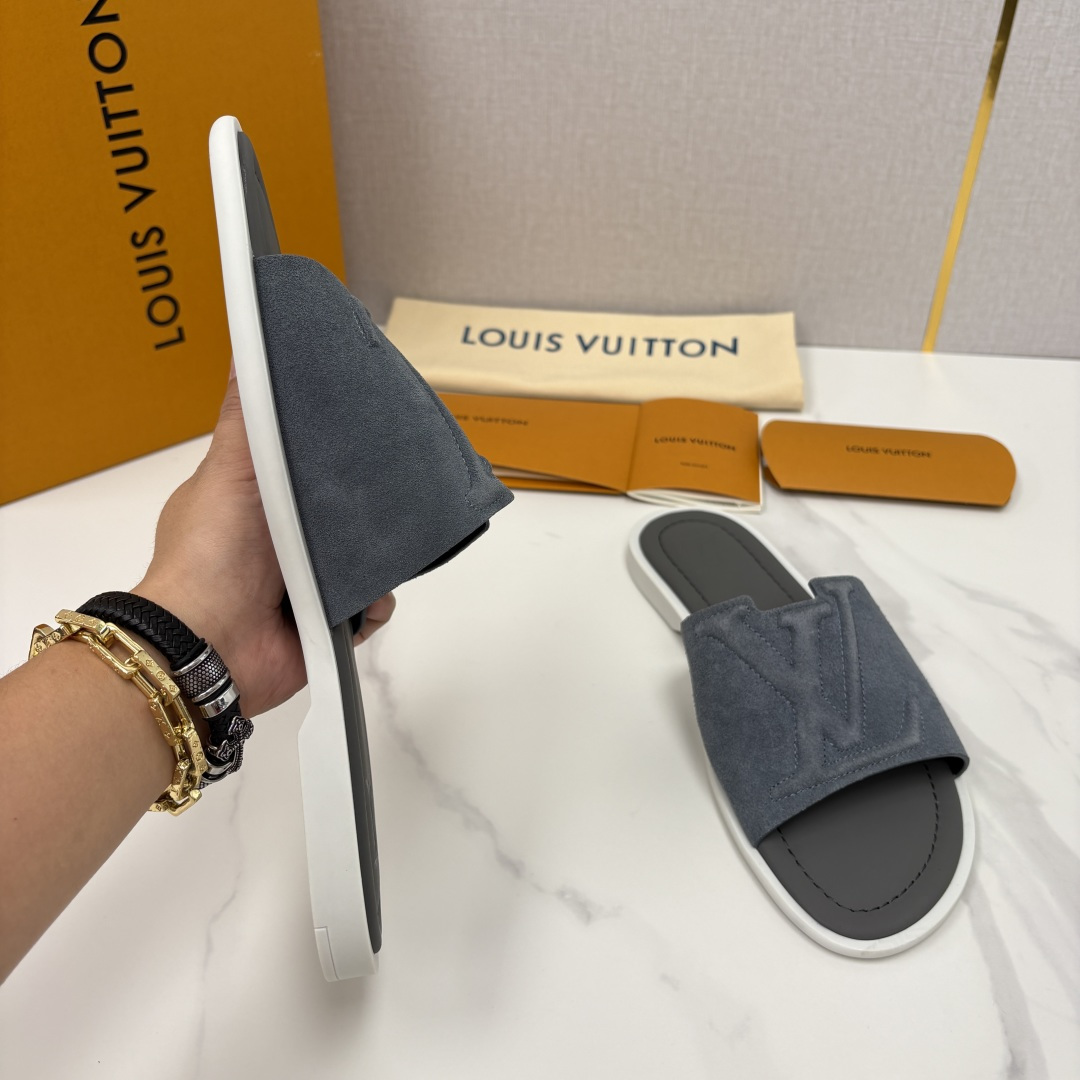 💋💍L家夏季新品 路易-威登 L*V PORTOFINO 凉拖 官方 7,050 将法式奢华与夏日休闲完