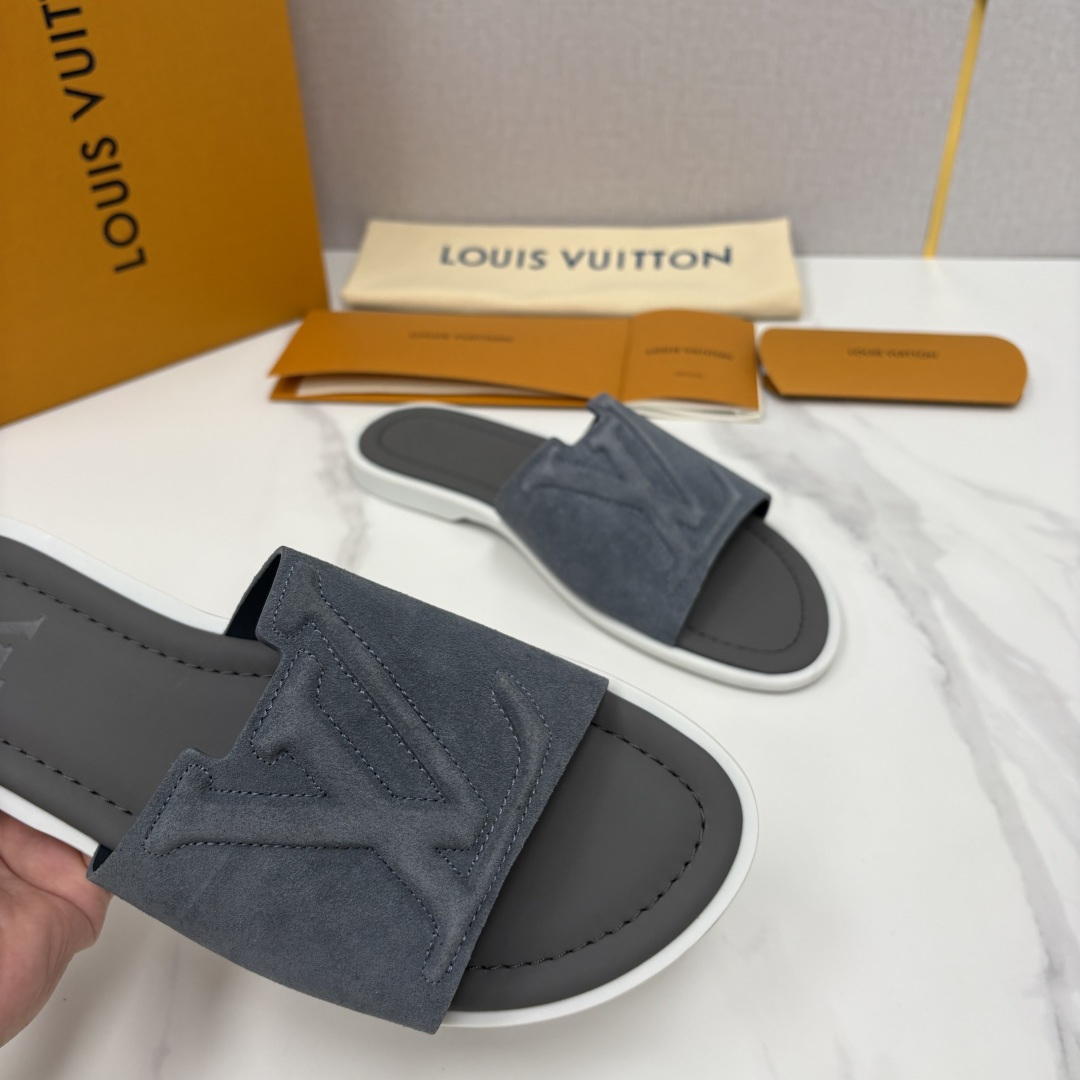 💋💍L家夏季新品 路易-威登 L*V PORTOFINO 凉拖 官方 7,050 将法式奢华与夏日休闲完