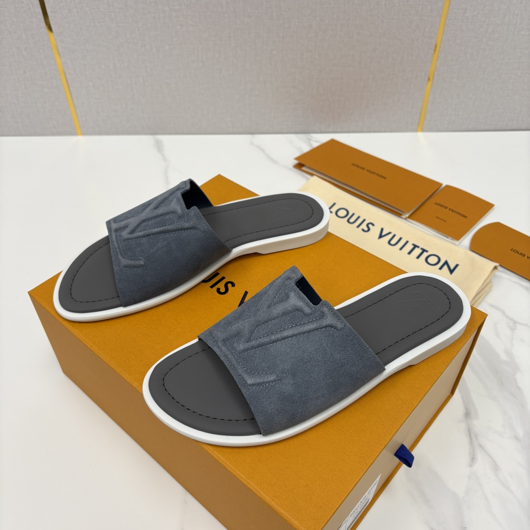 💋💍L家夏季新品 路易-威登 L*V PORTOFINO 凉拖 官方 7,050 将法式奢华与夏日休闲完