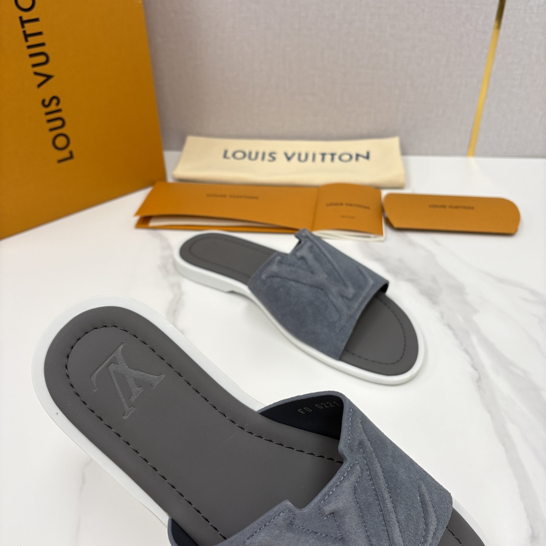 💋💍L家夏季新品 路易-威登 L*V PORTOFINO 凉拖 官方 7,050 将法式奢华与夏日休闲完