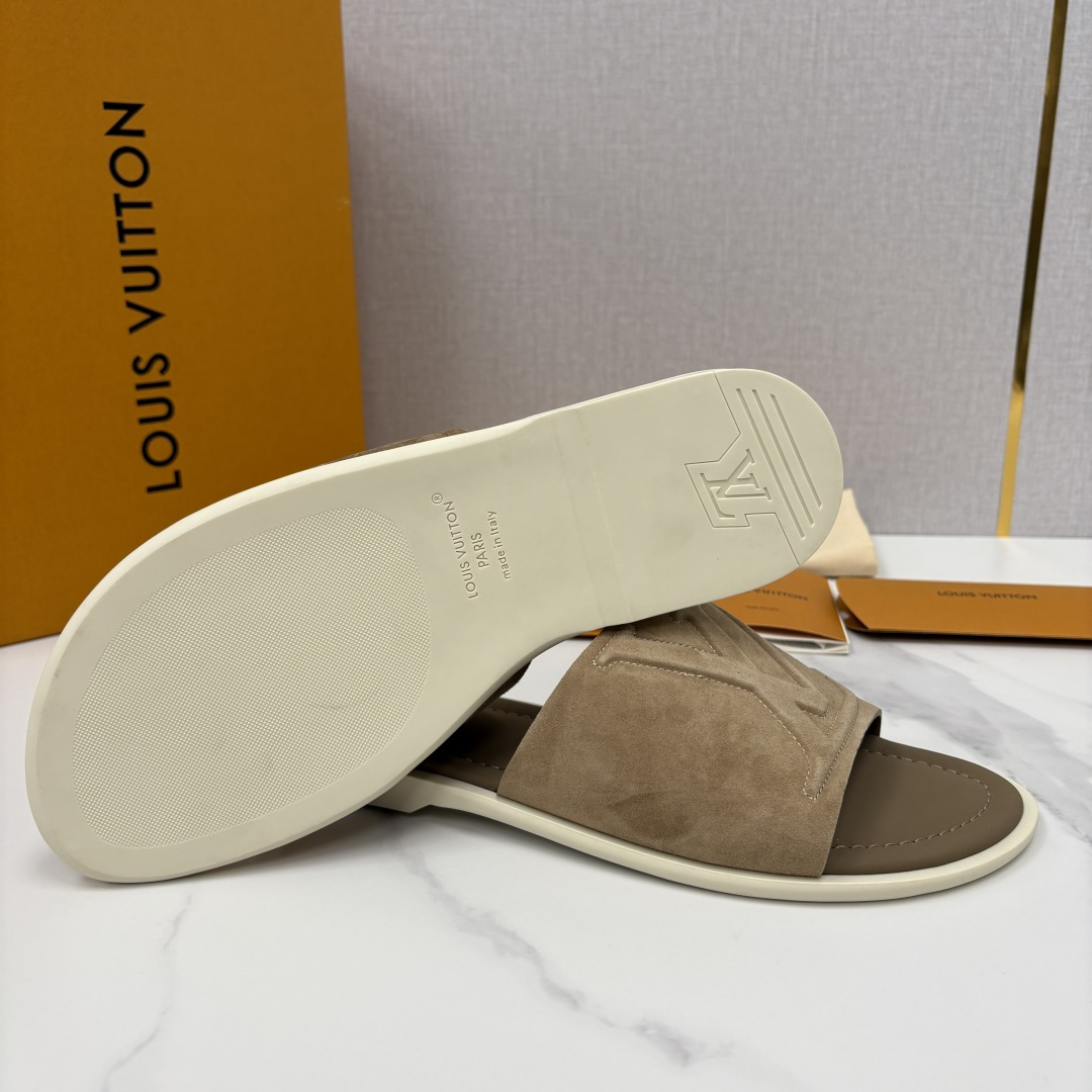 💋💍L家夏季新品 路易-威登 L*V PORTOFINO 凉拖 官方 7,050 将法式奢华与夏日休闲完