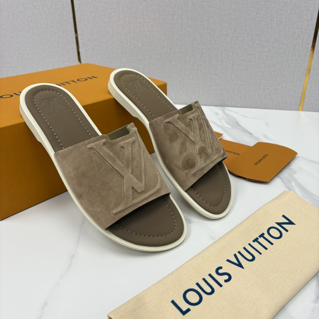 💋💍L家夏季新品 路易-威登 L*V PORTOFINO 凉拖 官方 7,050 将法式奢华与夏日休闲完