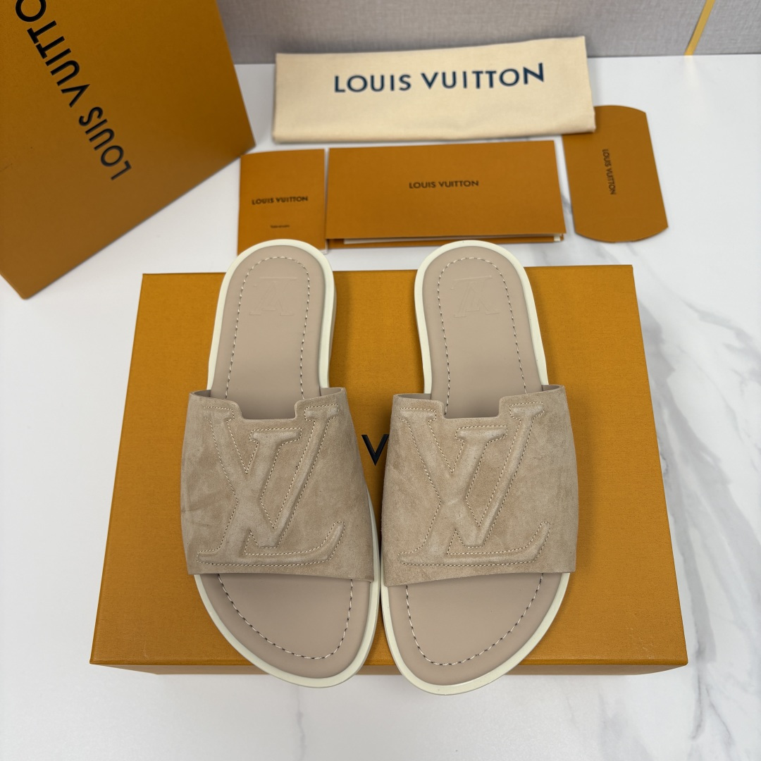 💋💍L家夏季新品 路易-威登 L*V PORTOFINO 凉拖 官方 7,050 将法式奢华与夏日休闲完