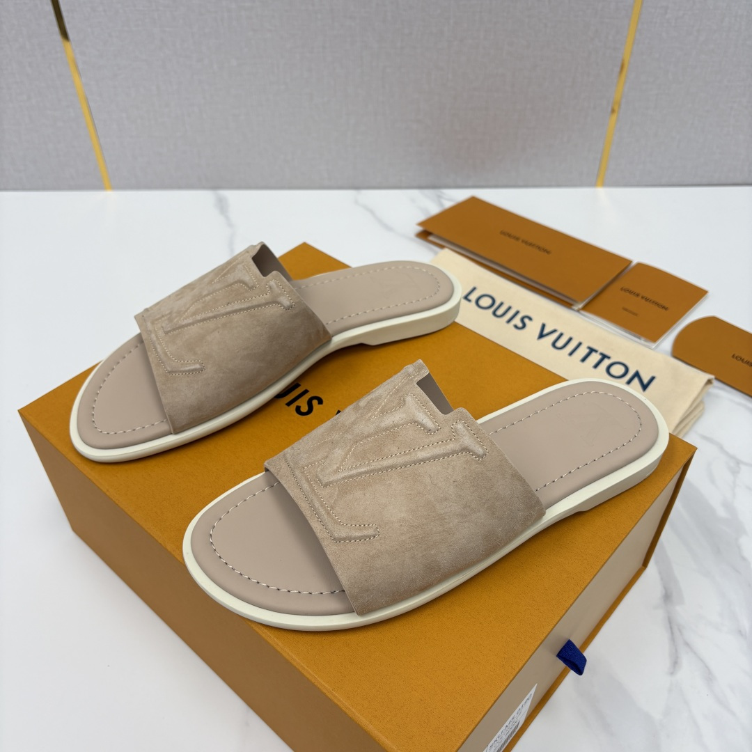 💋💍L家夏季新品 路易-威登 L*V PORTOFINO 凉拖 官方 7,050 将法式奢华与夏日休闲完