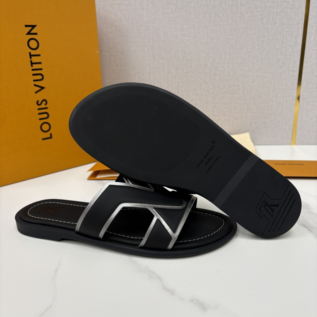 💋💍L家夏季新品 路易-威登 L*V PORTOFINO 凉拖 官方 7,050 将法式奢华与夏日休闲完