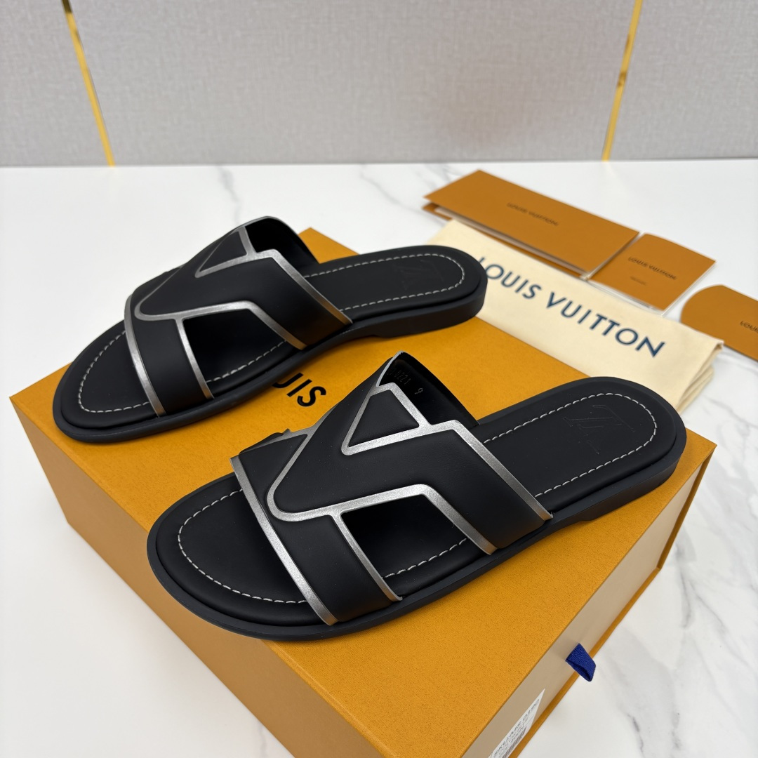 💋💍L家夏季新品 路易-威登 L*V PORTOFINO 凉拖 官方 7,050 将法式奢华与夏日休闲完