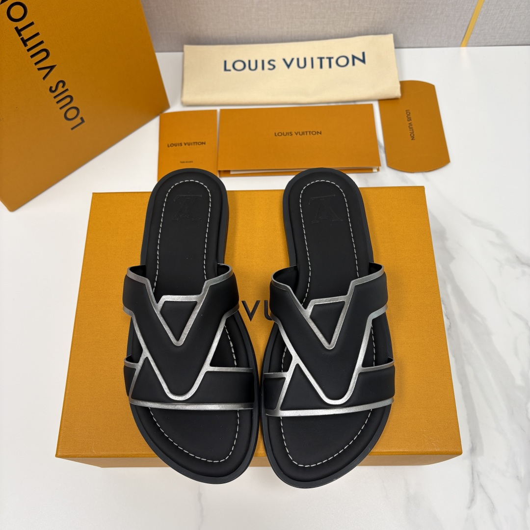 💋💍L家夏季新品 路易-威登 L*V PORTOFINO 凉拖 官方 7,050 将法式奢华与夏日休闲完