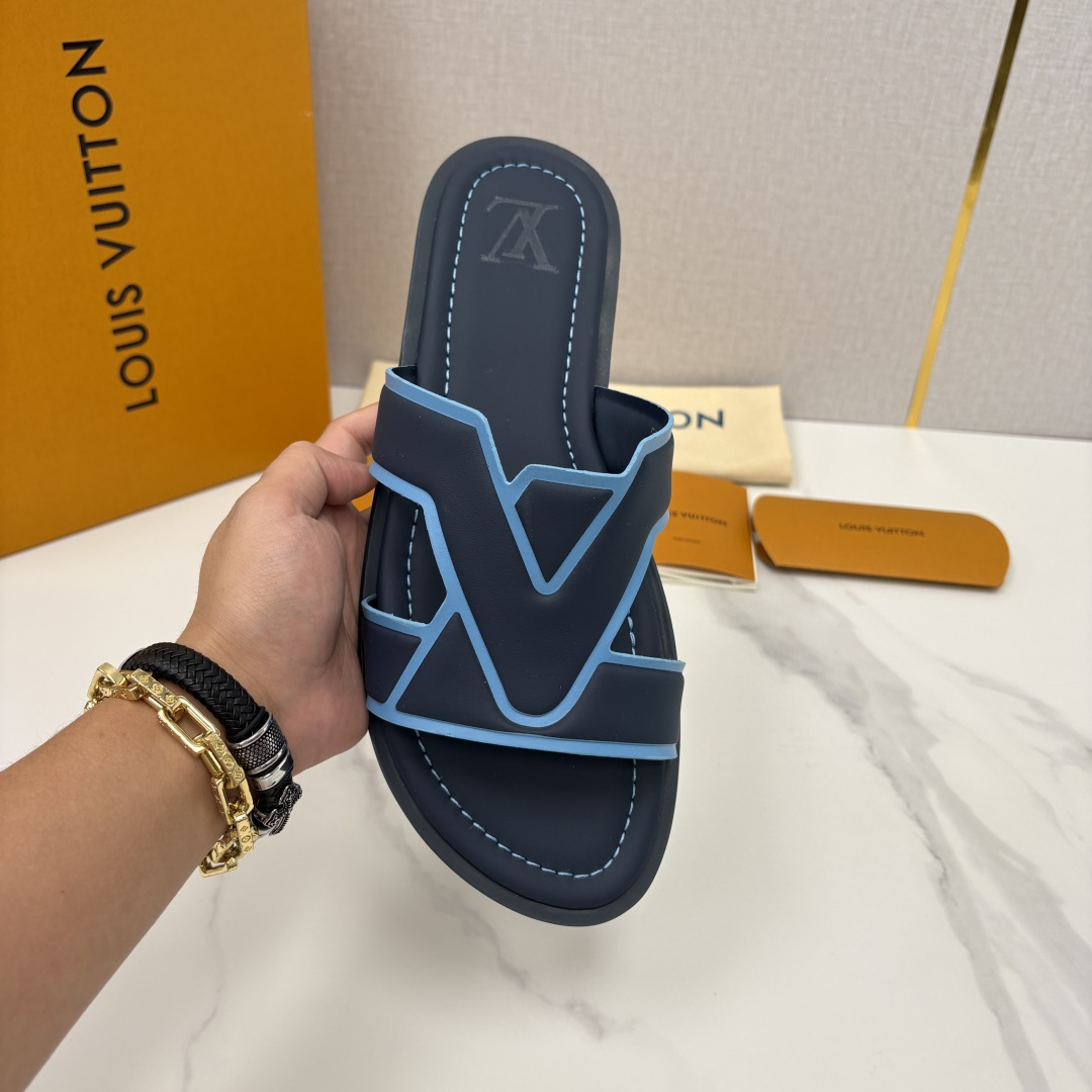 💋💍L家夏季新品 路易-威登 L*V PORTOFINO 凉拖 官方 7,050 将法式奢华与夏日休闲完