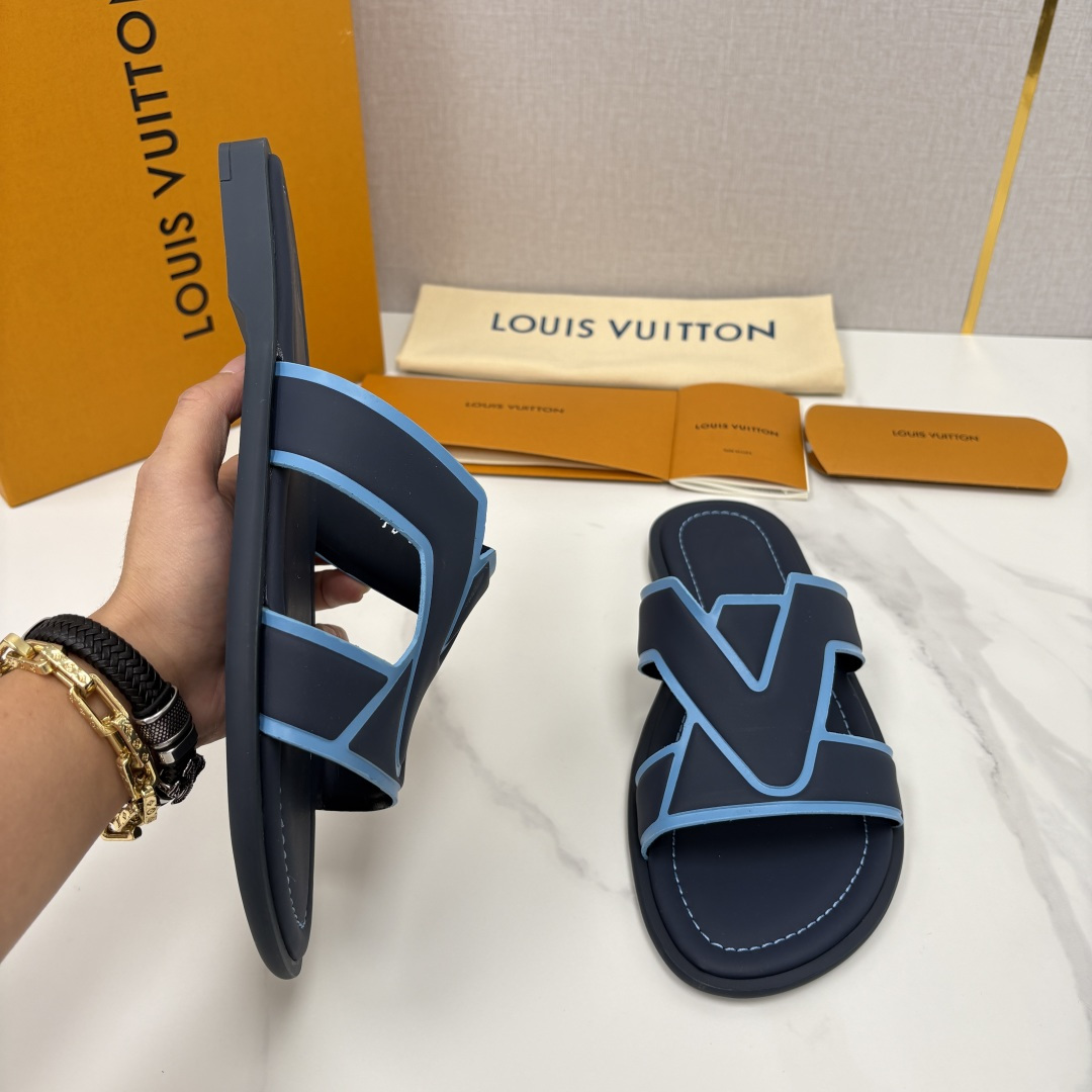 💋💍L家夏季新品 路易-威登 L*V PORTOFINO 凉拖 官方 7,050 将法式奢华与夏日休闲完