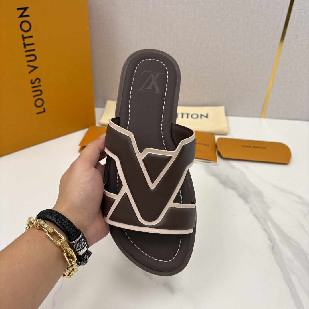 💋💍L家夏季新品 路易-威登 L*V PORTOFINO 凉拖 官方 7,050 将法式奢华与夏日休闲完