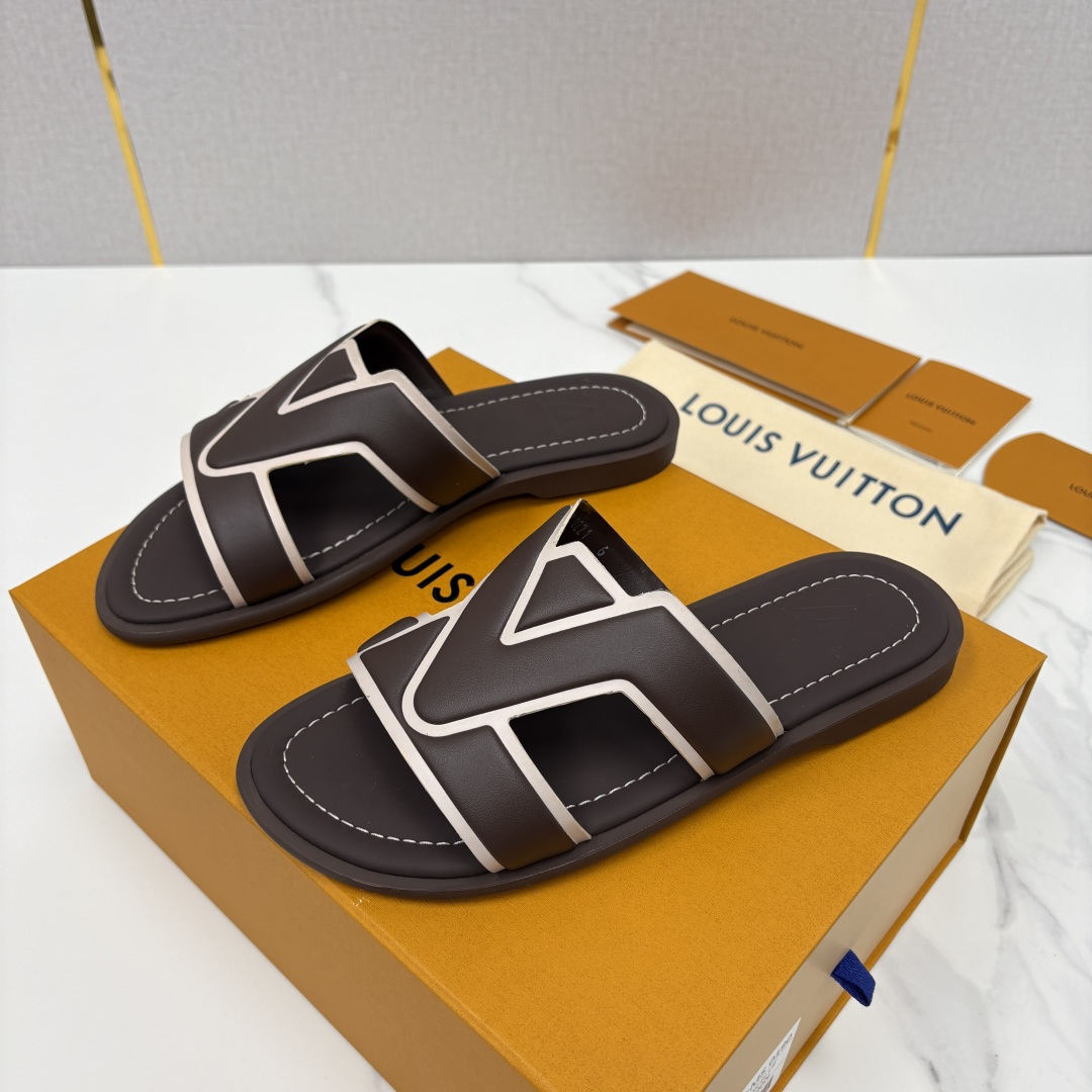 💋💍L家夏季新品 路易-威登 L*V PORTOFINO 凉拖 官方 7,050 将法式奢华与夏日休闲完