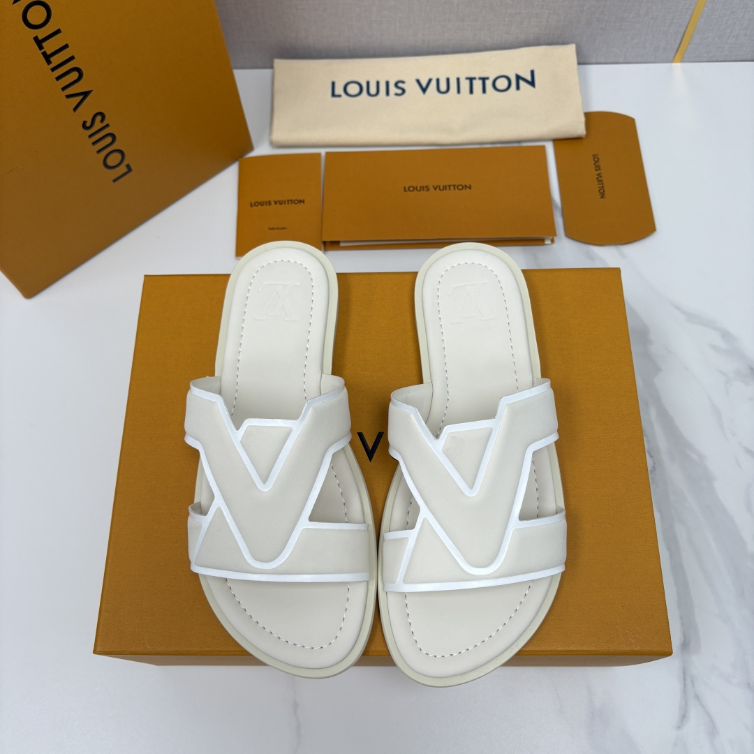 💋💍L家夏季新品 路易-威登 L*V PORTOFINO 凉拖 官方 7,050 将法式奢华与夏日休闲完