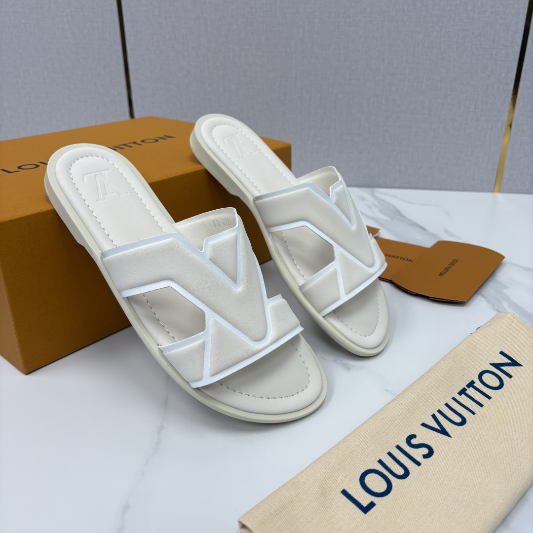 💋💍L家夏季新品 路易-威登 L*V PORTOFINO 凉拖 官方 7,050 将法式奢华与夏日休闲完