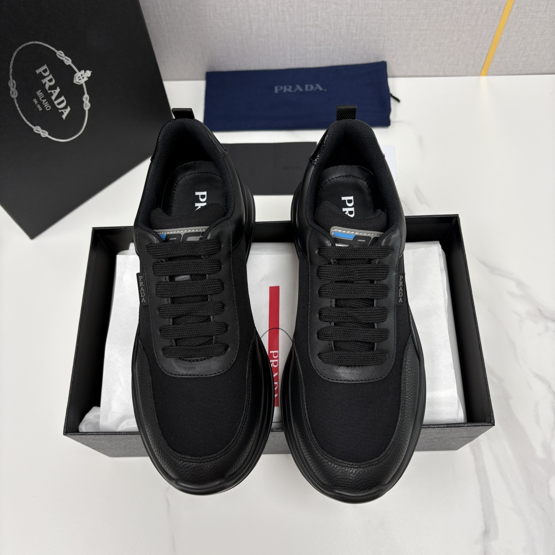 💋💍P 家新品  Prad* 普拉-达   新款男士小牛皮拼网布运动鞋出货！ 莞产猛货。机能风休闲鞋 |