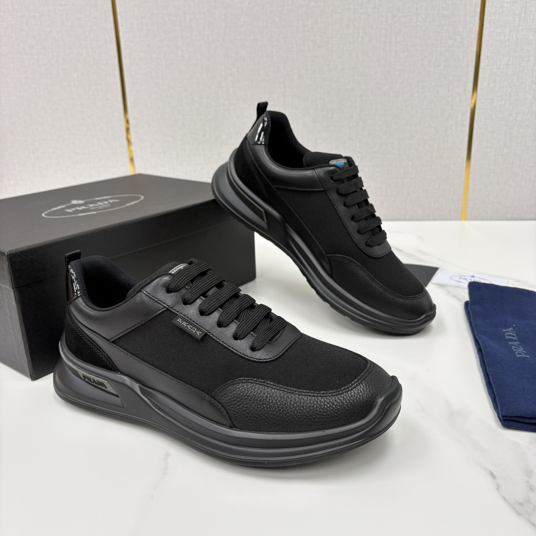 💋💍P 家新品  Prad* 普拉-达   新款男士小牛皮拼网布运动鞋出货！ 莞产猛货。机能风休闲鞋 |
