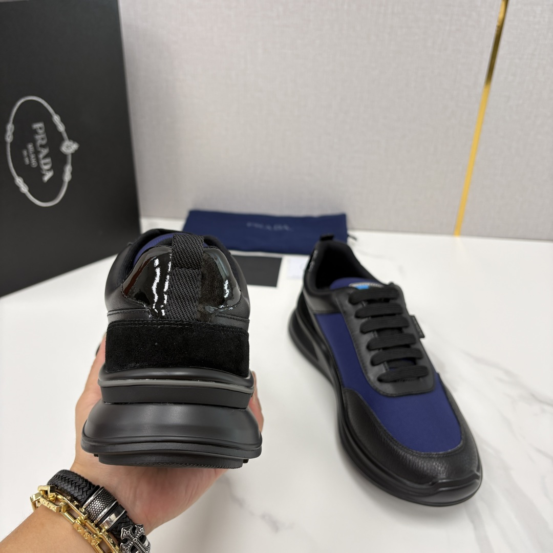 💋💍P 家新品  Prad* 普拉-达   新款男士小牛皮拼网布运动鞋出货！ 莞产猛货。机能风休闲鞋 |