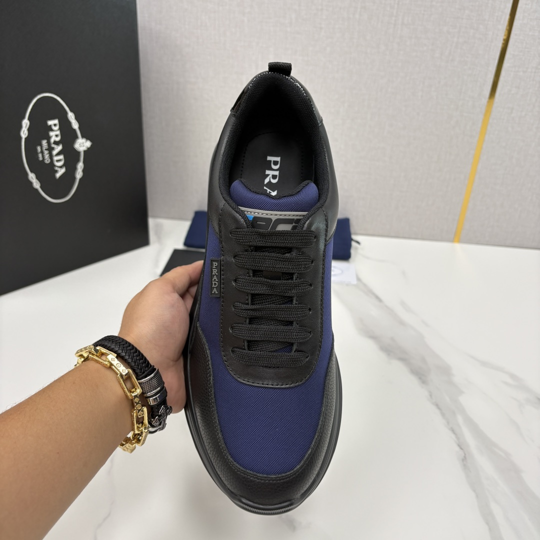 💋💍P 家新品  Prad* 普拉-达   新款男士小牛皮拼网布运动鞋出货！ 莞产猛货。机能风休闲鞋 |