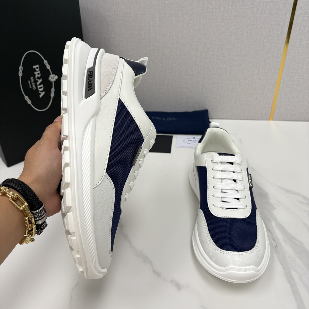 💋💍P 家新品  Prad* 普拉-达   新款男士小牛皮拼网布运动鞋出货！ 莞产猛货。机能风休闲鞋 |
