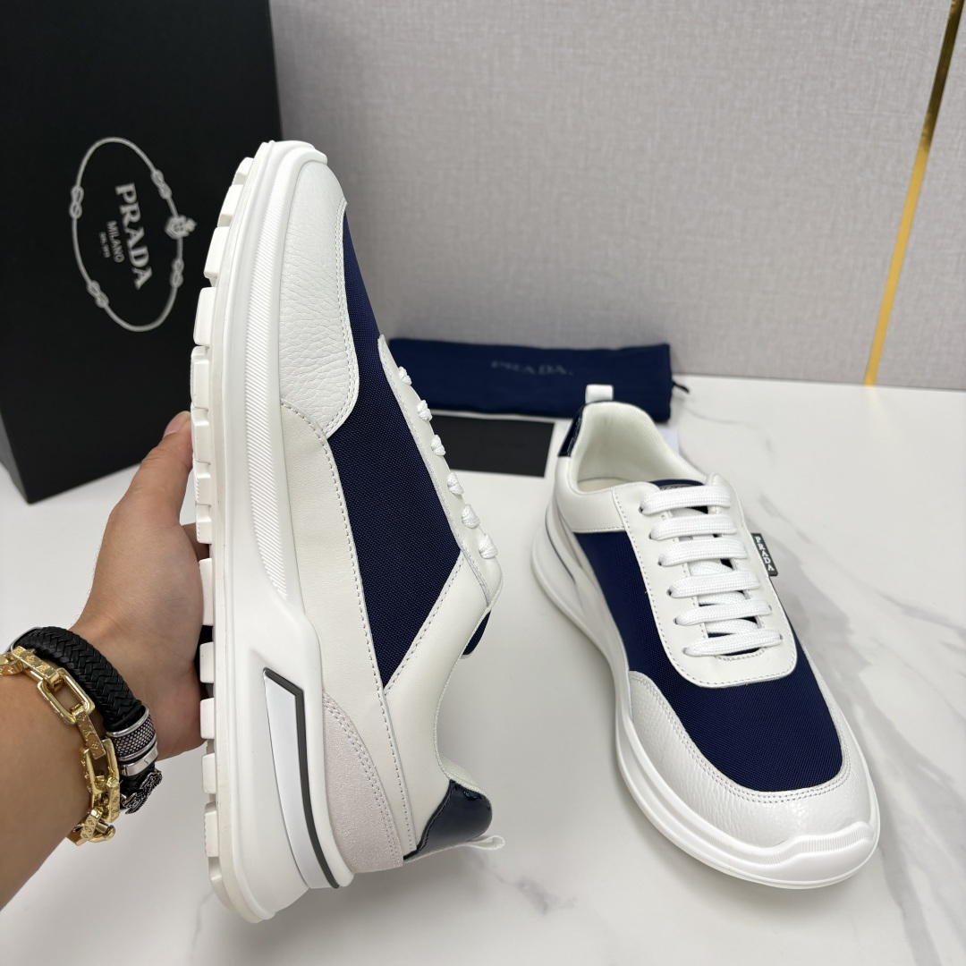 💋💍P 家新品  Prad* 普拉-达   新款男士小牛皮拼网布运动鞋出货！ 莞产猛货。机能风休闲鞋 |