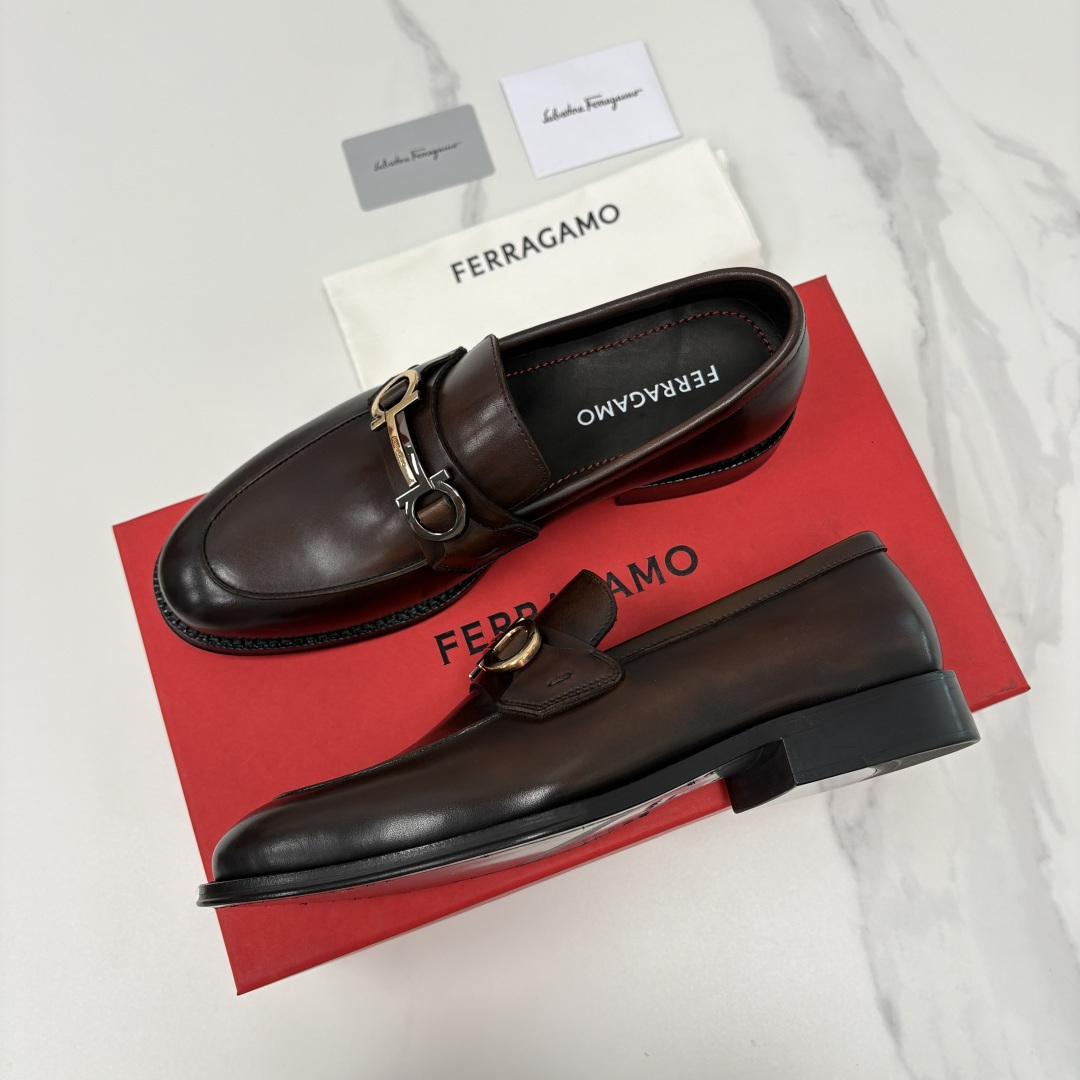 💋💍 SF 菲拉** 专柜同步新款 男士便鞋 可休闲可正装莫卡辛乐福皮鞋  经典造型体现正装时髦魅力，全