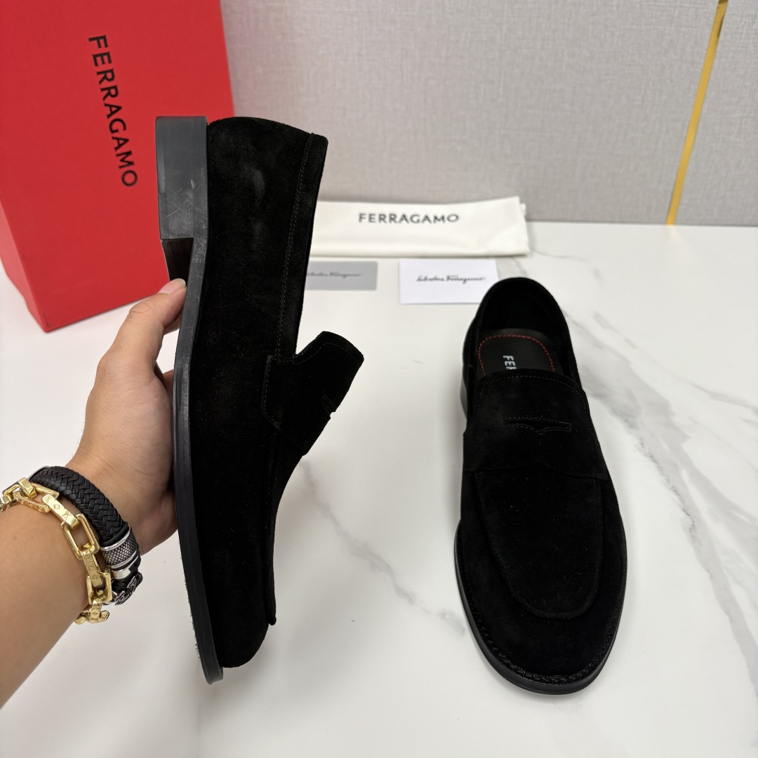 💋💍 SF 菲拉** 专柜同步新款 男士便鞋 可休闲可正装莫卡辛乐福皮鞋  经典造型体现正装时髦魅力，全