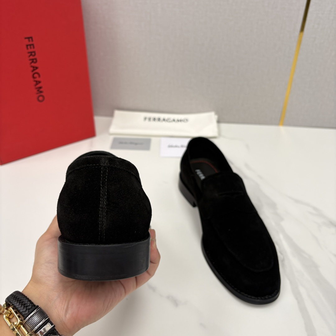 💋💍 SF 菲拉** 专柜同步新款 男士便鞋 可休闲可正装莫卡辛乐福皮鞋  经典造型体现正装时髦魅力，全