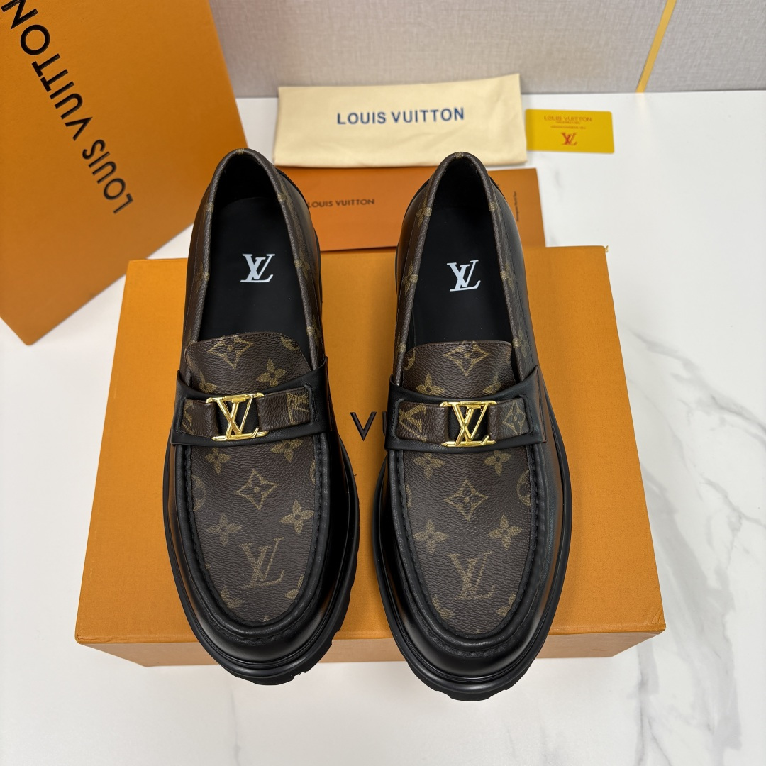 💋💍L家新品  LOUI* 路易*威登   厚底乐福鞋 经典与潮流的双重演绎      以顶级工艺重塑男