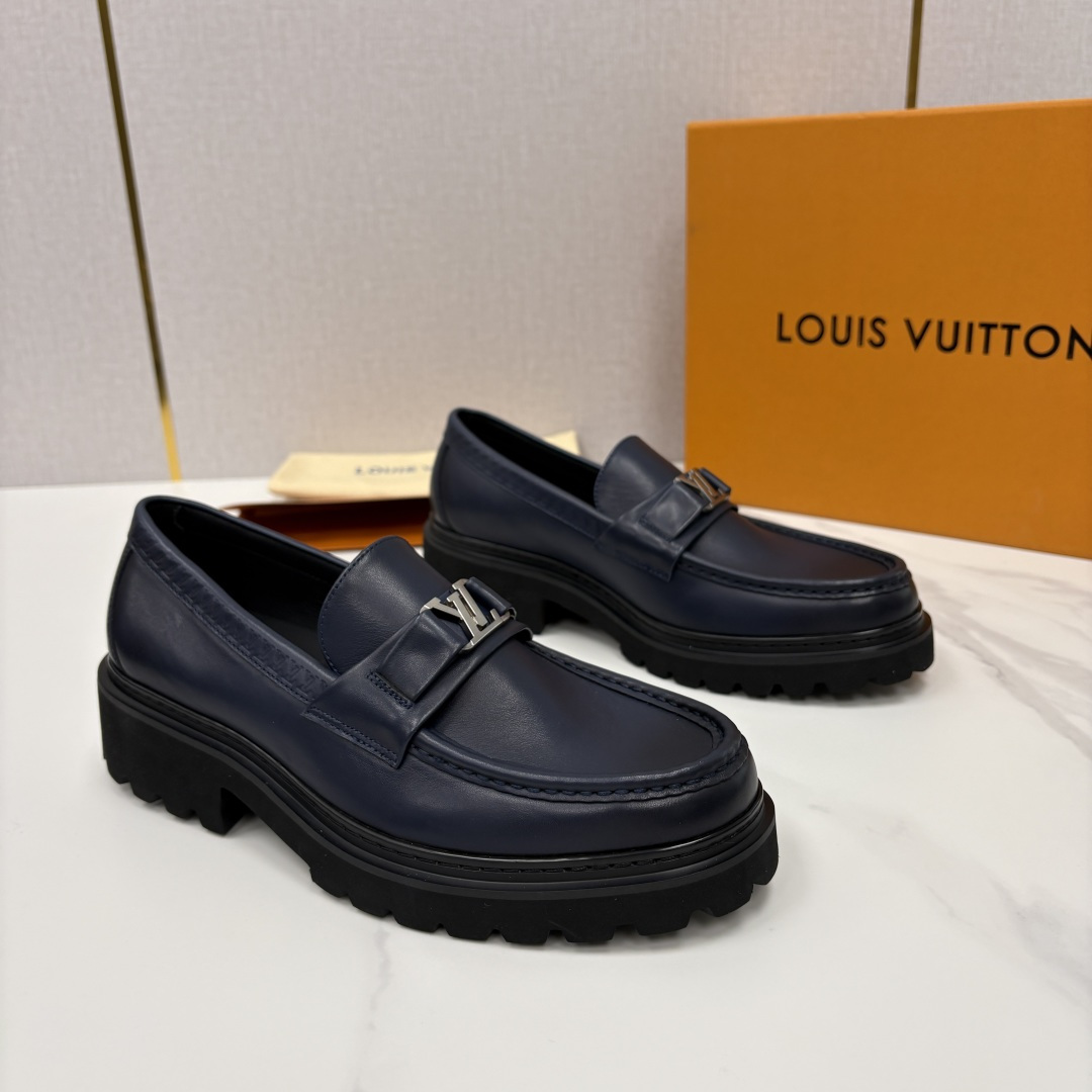 💋💍L家新品  LOUI* 路易*威登   厚底乐福鞋 经典与潮流的双重演绎      以顶级工艺重塑男