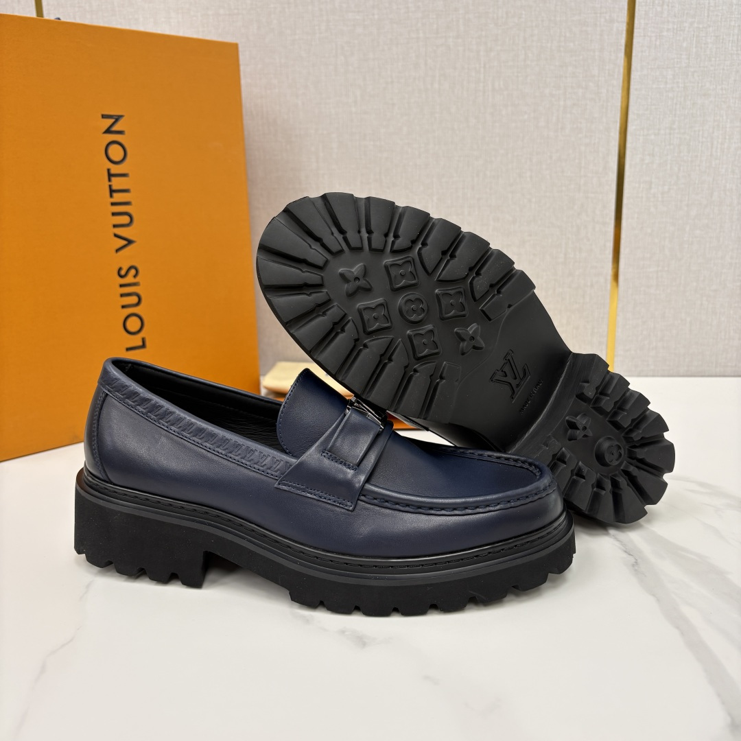 💋💍L家新品  LOUI* 路易*威登   厚底乐福鞋 经典与潮流的双重演绎      以顶级工艺重塑男