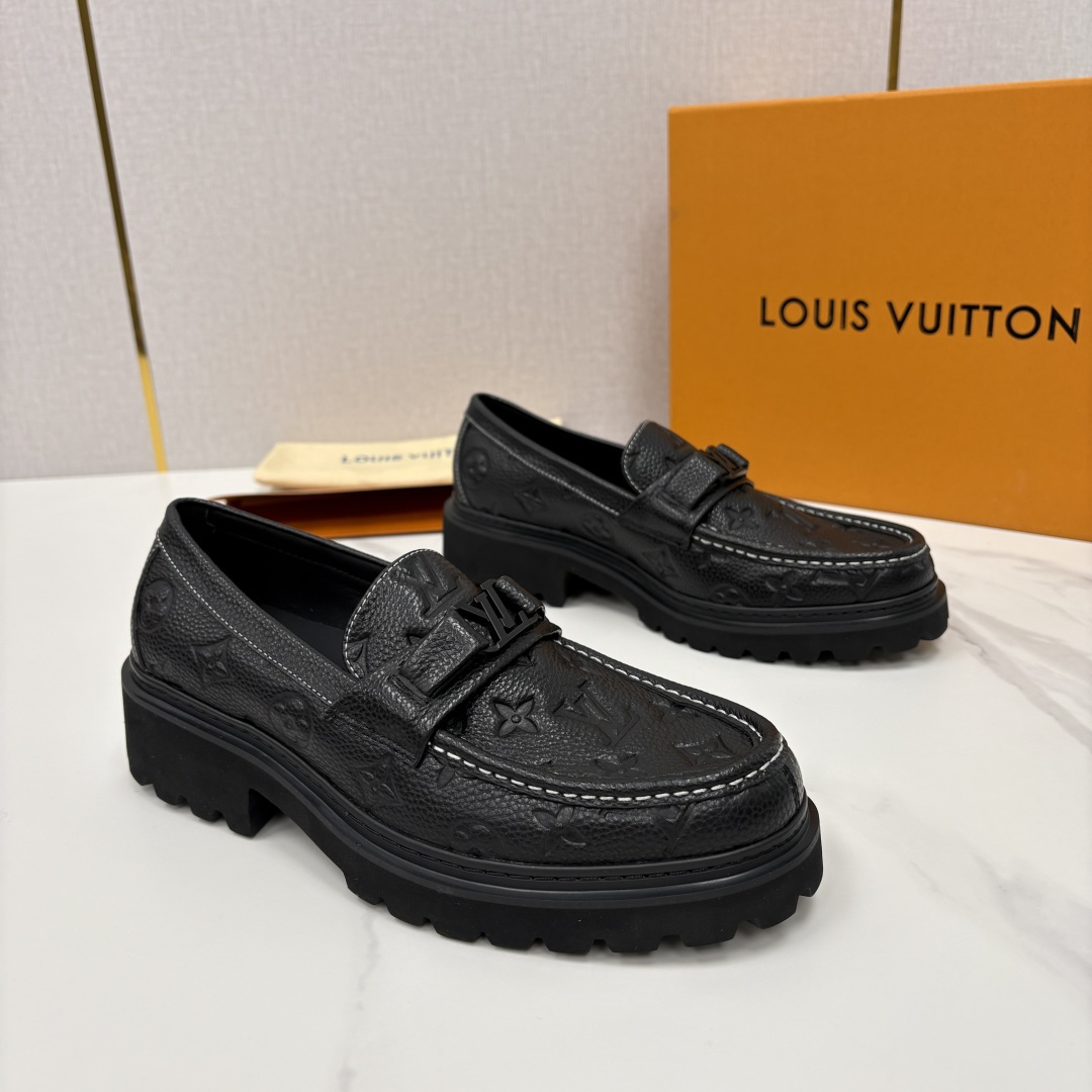 💋💍L家新品  LOUI* 路易*威登   厚底乐福鞋 经典与潮流的双重演绎      以顶级工艺重塑男