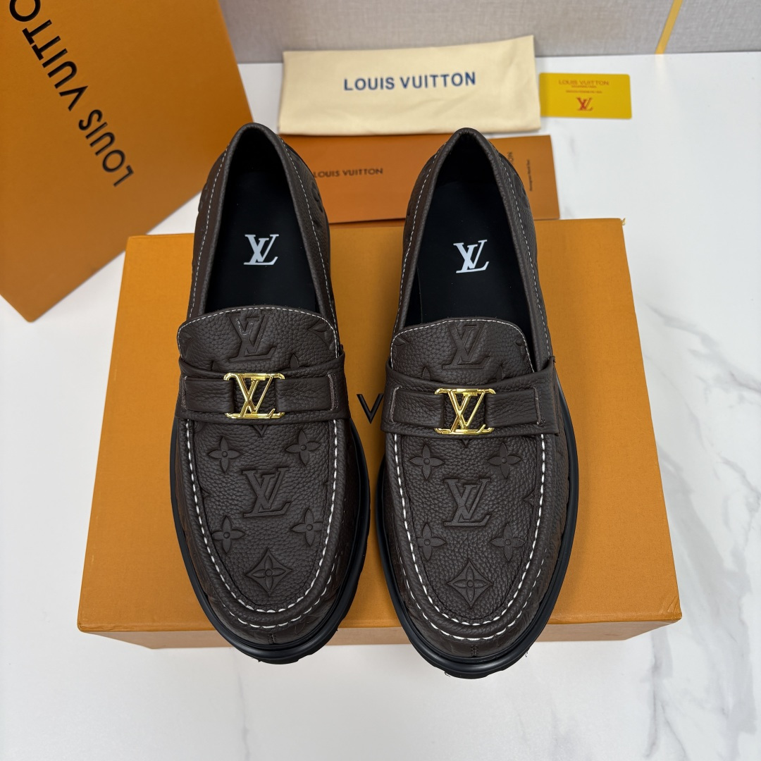 💋💍L家新品  LOUI* 路易*威登   厚底乐福鞋 经典与潮流的双重演绎      以顶级工艺重塑男