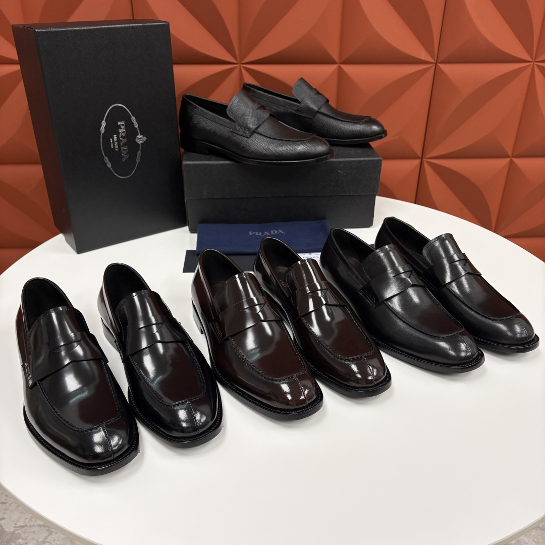 💋💍P家 渠道精品 Prad*/普拉-达  新款正装鞋 Saffiano系列男士皮革乐福鞋  采用进口小