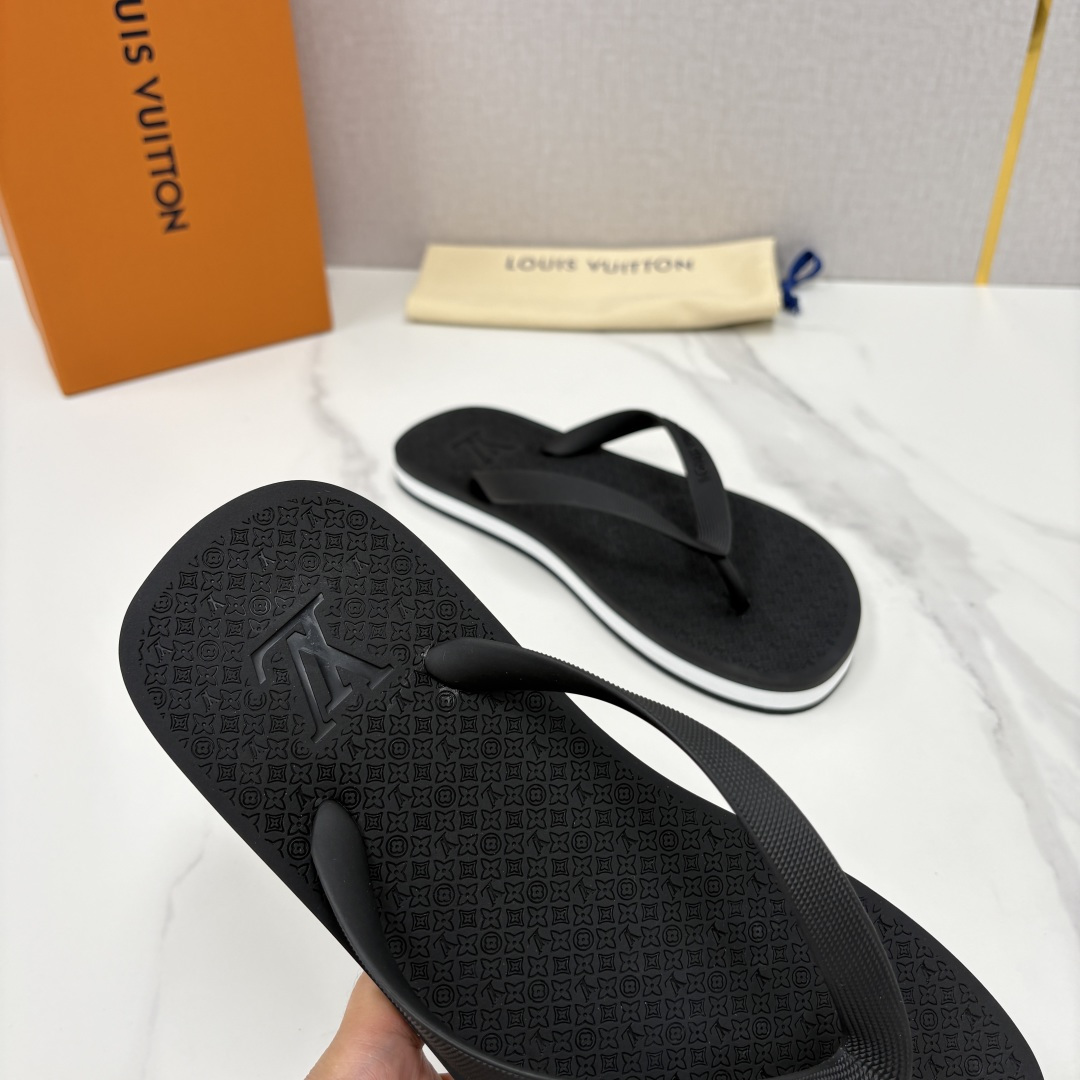💋💍L家经典款 代购级 ☄️MOLITOR 人字拖鞋  夏日的必备鞋款，L*V这款防水橡胶拖鞋，独家私模