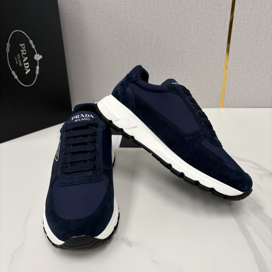 💋💍P家 普拉-达 PRAX 1 Re-Nylon 再生尼龙和亮面皮革运动鞋 官方7，200 采用进口开